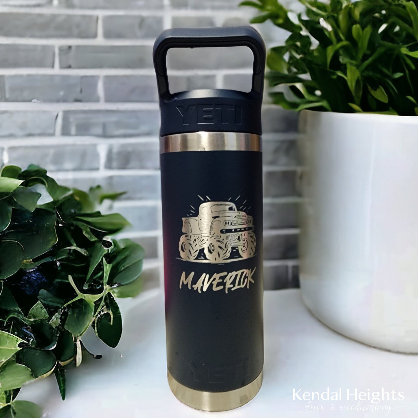 YETI 18 OZ STRAW BOTTLE