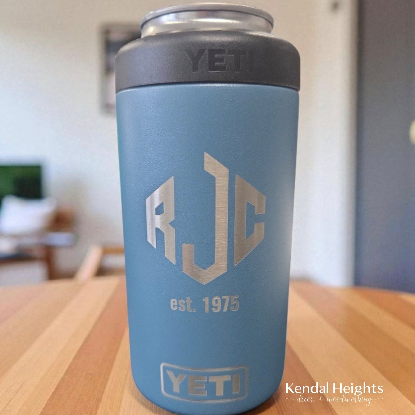 YETI RAMBLER COLSTER TALL CAN