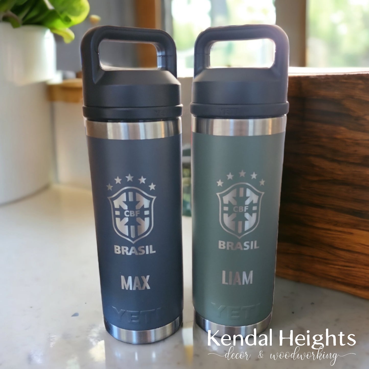 YETI Rambler Bottle 18 OZ W/ CHUG CAP