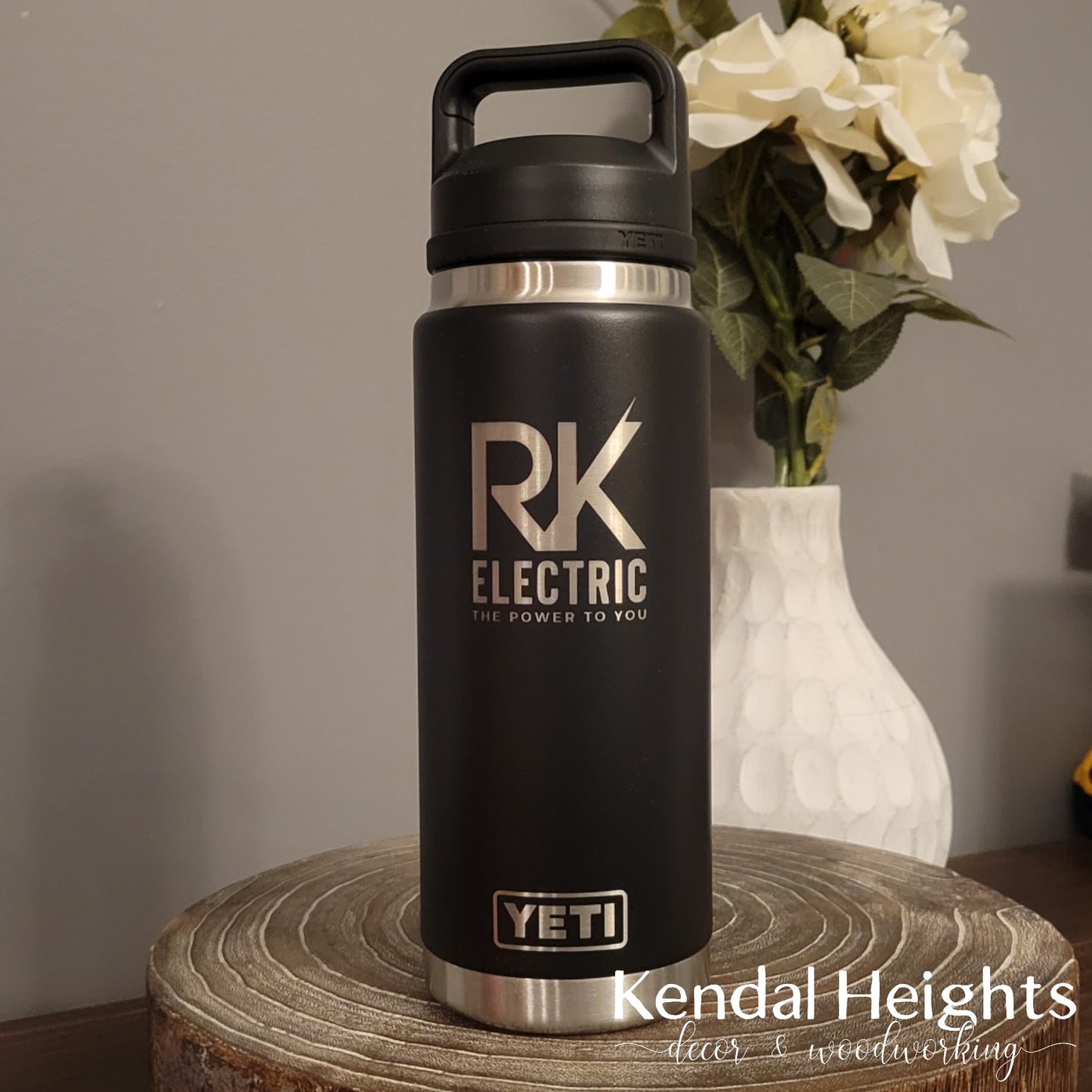 YETI Rambler Bottle 18 OZ W/ CHUG CAP