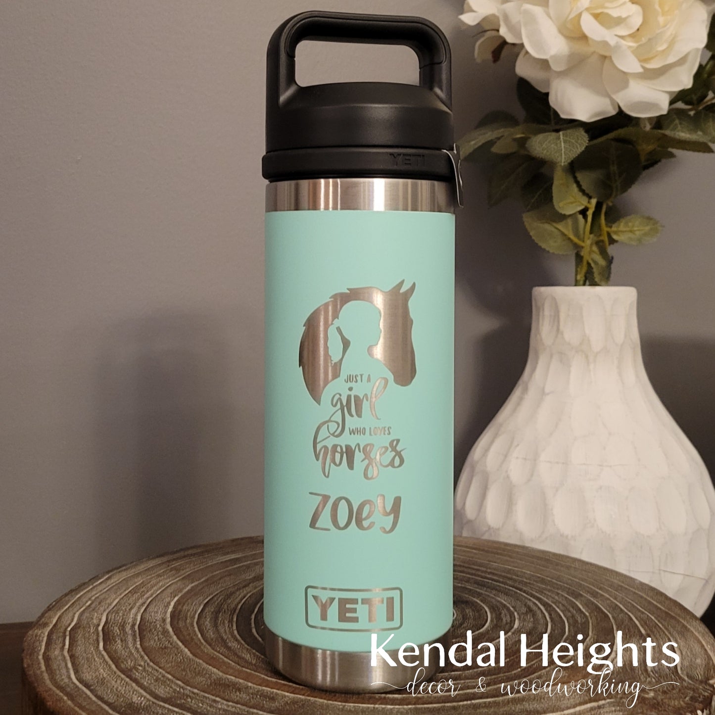 YETI Rambler Bottle 18 OZ W/ CHUG CAP