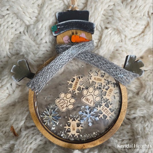 Snowman Family Snow Globe